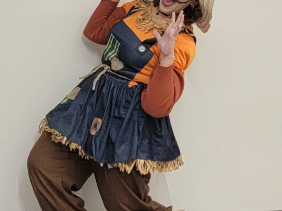 Stephanie Boysen dressed as Scarecrow
