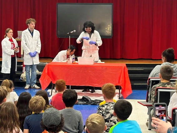 Undergradate Journal Club at Fruchthendler Elementary School