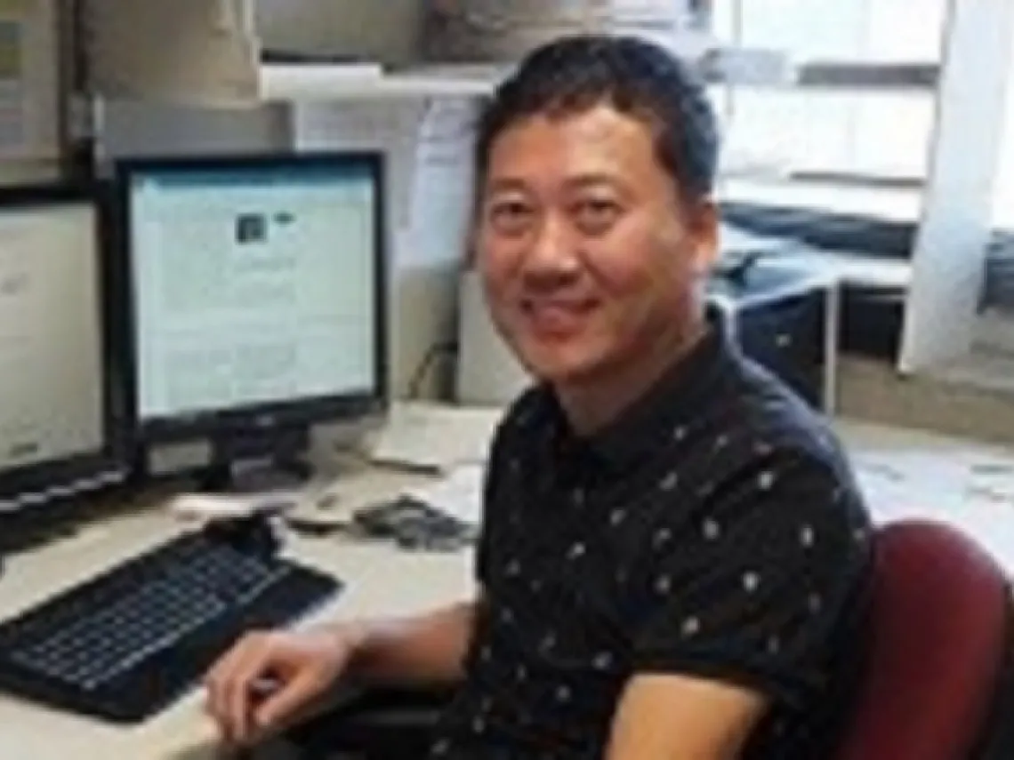 UArizona Researchers Develop Smartphone-Based COVID-19 Test picture of a man